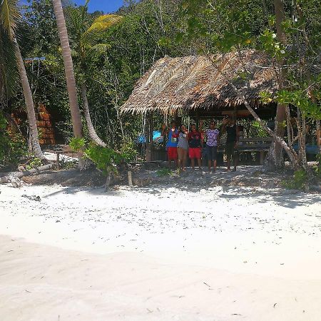Turtle Dive Homestay Kri Bagian luar foto