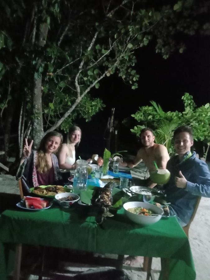 Turtle Dive Homestay Kri Bagian luar foto