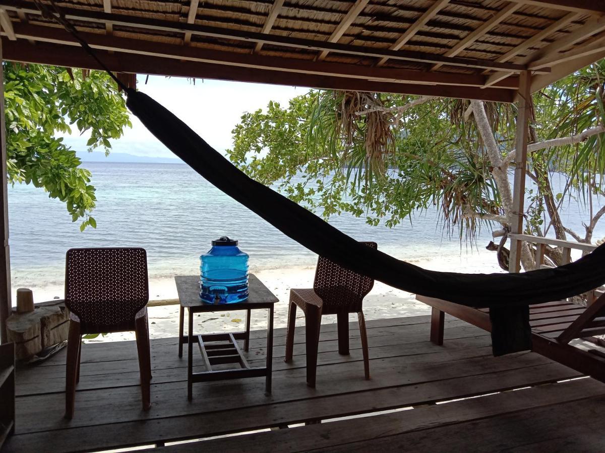 Turtle Dive Homestay Kri Bagian luar foto