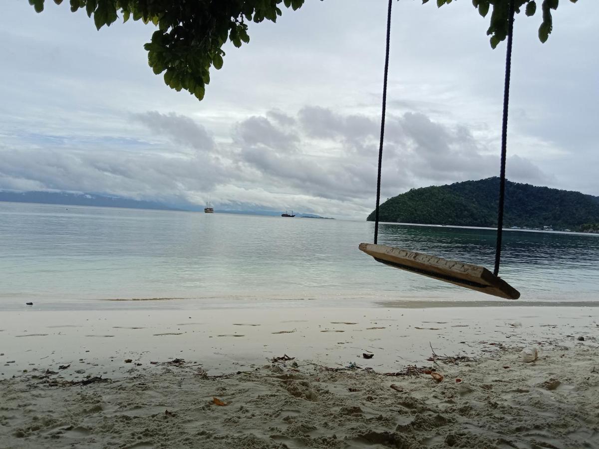 Turtle Dive Homestay Kri Bagian luar foto