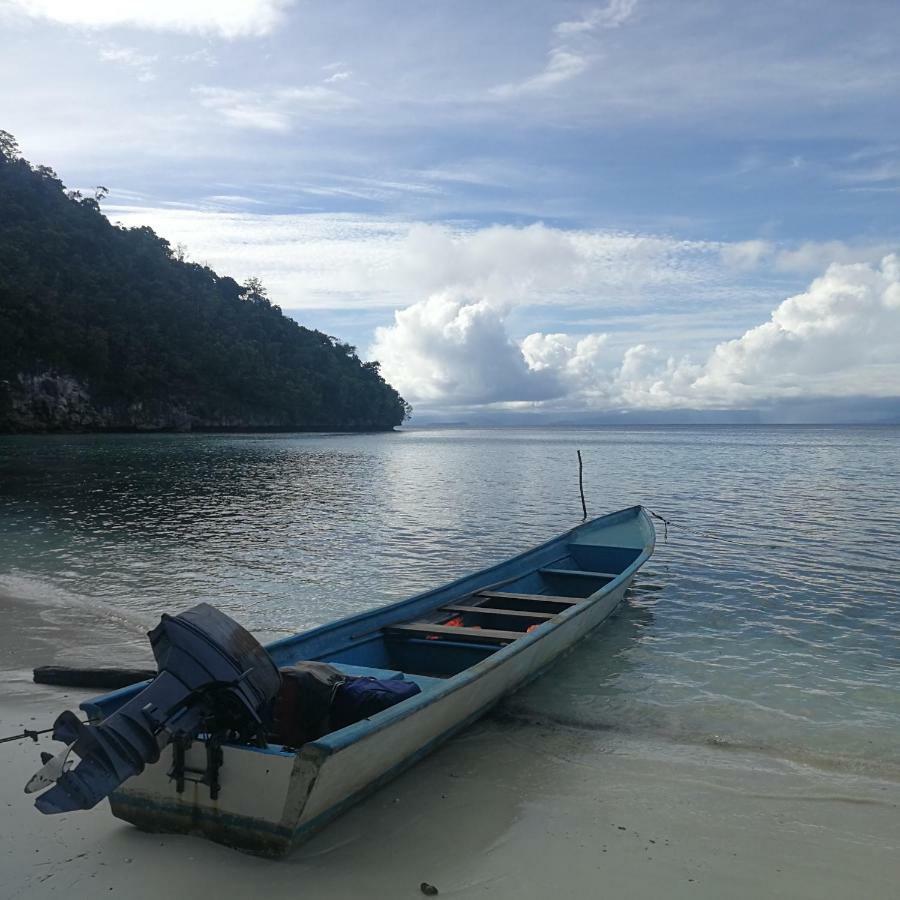 Turtle Dive Homestay Kri Bagian luar foto