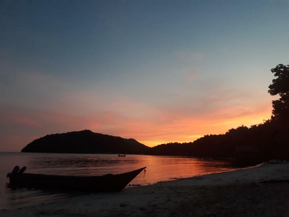 Turtle Dive Homestay Kri Bagian luar foto