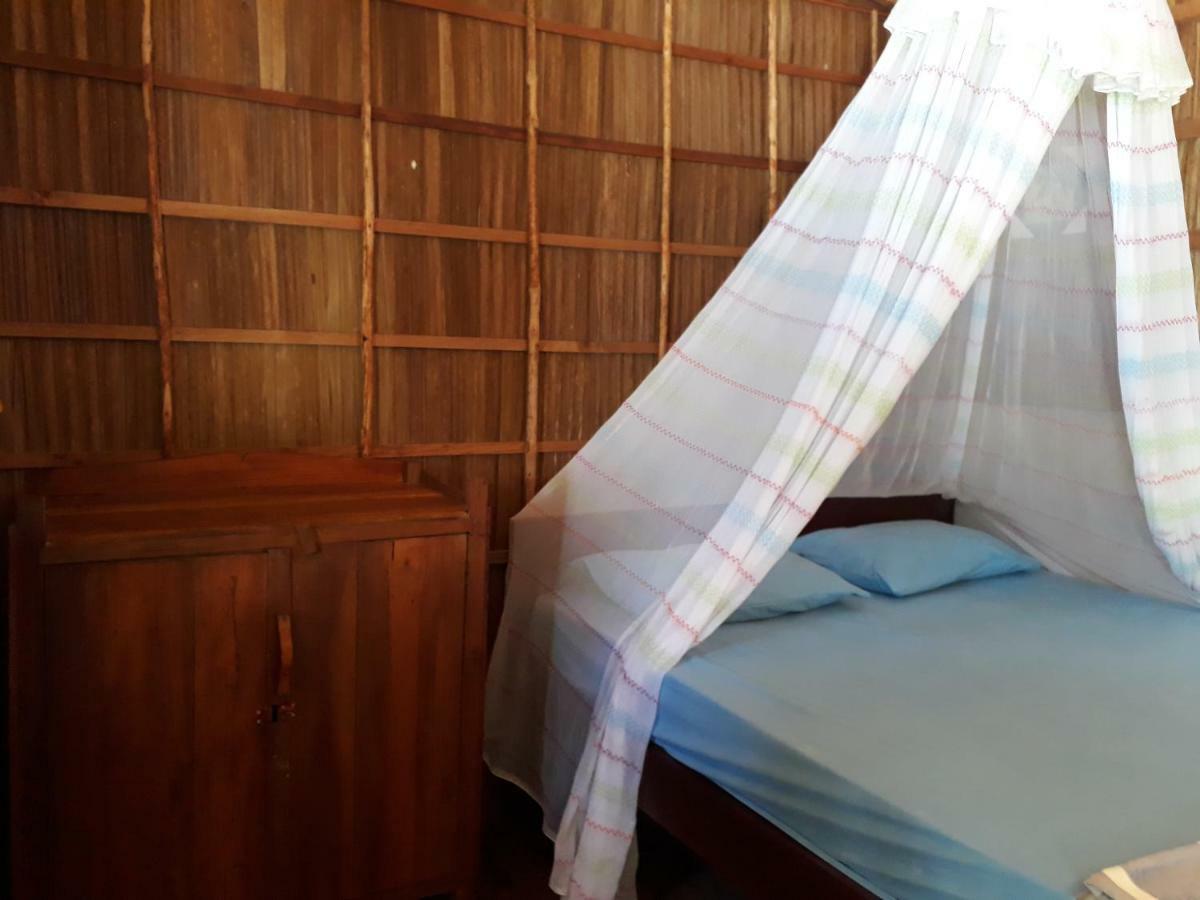 Turtle Dive Homestay Kri Bagian luar foto